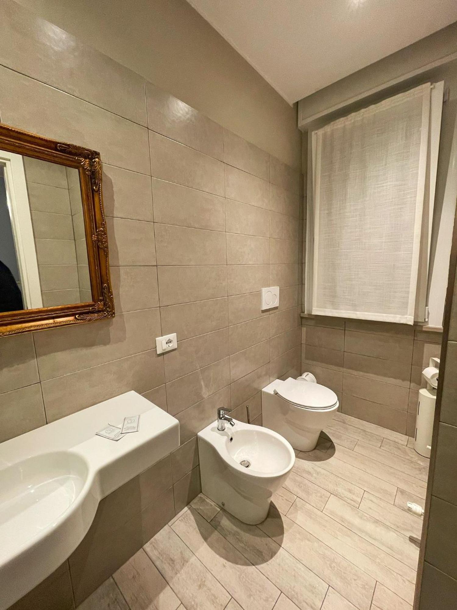Alla Scaletta - Stanze Con Bagno Privato E Wifi A Pochi Passi Dal Duomo Mirandola Extérieur photo